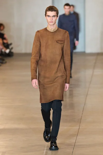 Look 49